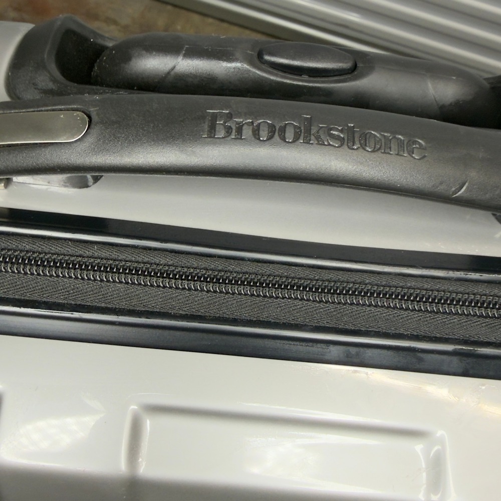 Brookstone Dash 2.0 Hardside Underseat Spinner Luggage Silver Rolling Briefcase - Picture 2 of 11